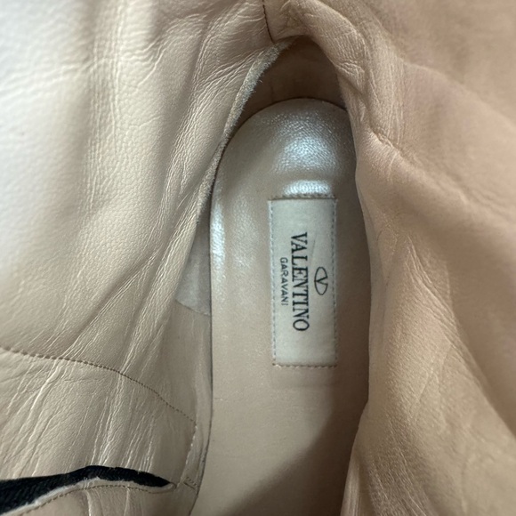 Valentino Garavani Studded Crystal Ankle Boots. Size 7.5. Excellent condition. - Picture 9 of 9